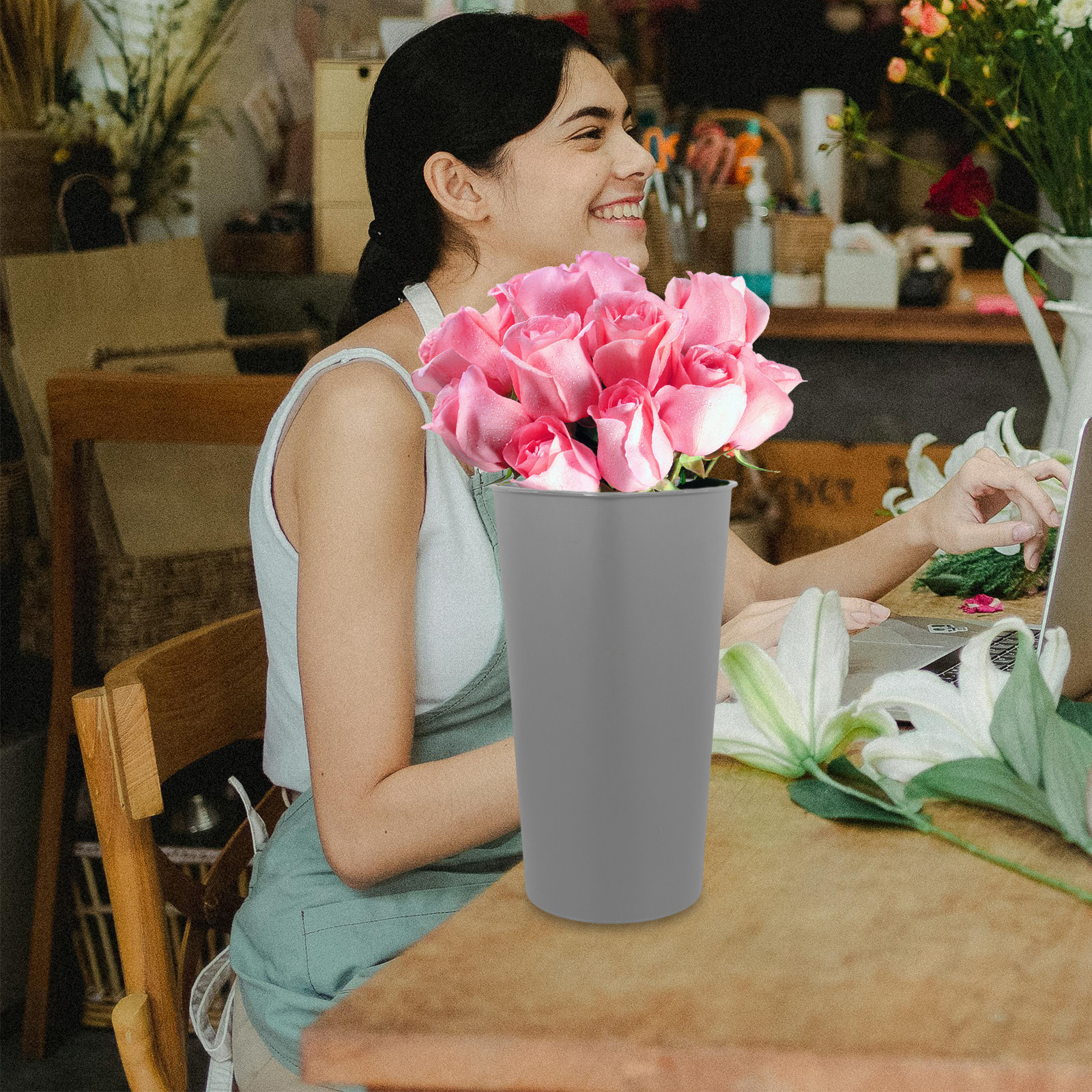 Creative Triangular Bucket Tal - огляд і ціна The Florist Supply Shop